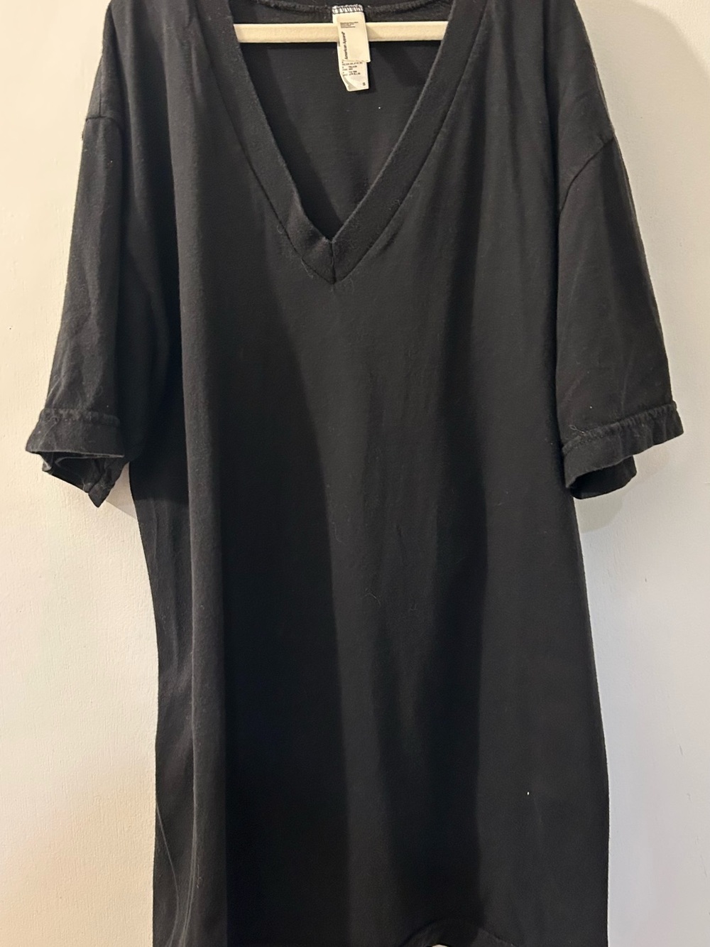 American Apparel Black V-Neck Short Sleeve Tee